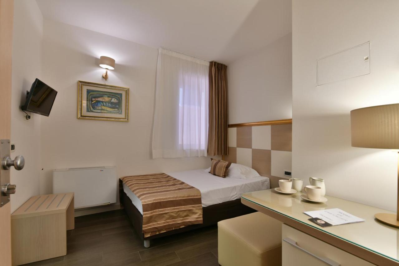 Le Chevalier Hotel