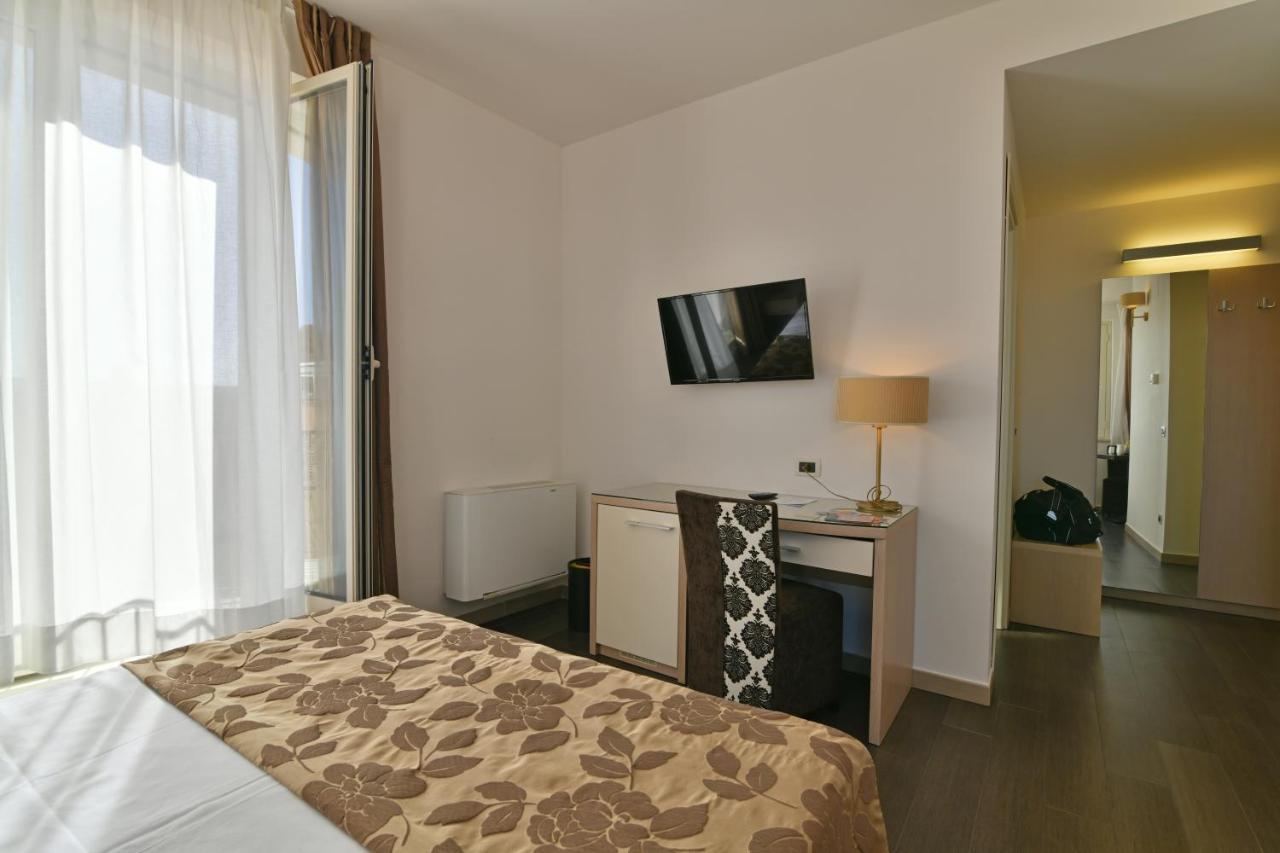 Le Chevalier Hotel